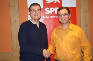 Bisheriger SPD-Kreisvorsitzender K.Eisenhardt übergibt sein Amt an T.Stumpf